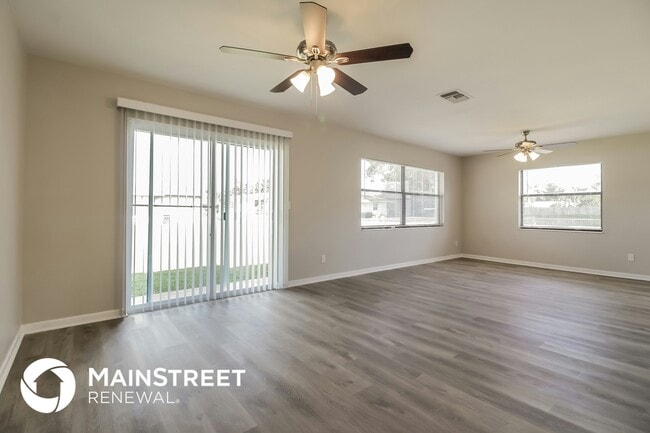 property at 568 Gardenia Cir