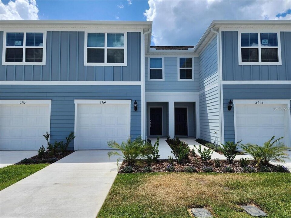 2714 Fetching Trl in Davenport, FL - Building Photo