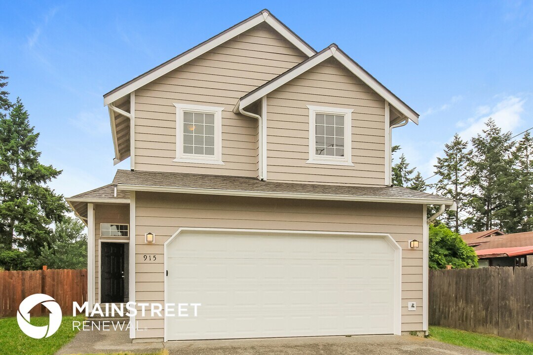 915 110th St S in Tacoma, WA - Building Photo