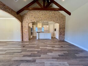 7817 57th St in Lubbock, TX - Building Photo - Building Photo