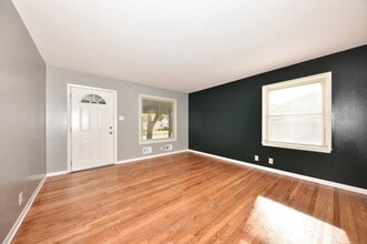 5101 N 83rd St in Milwaukee, WI - Building Photo - Building Photo