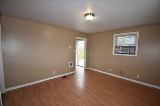 470 Circle Dr in Clarksville, TN - Building Photo - Building Photo