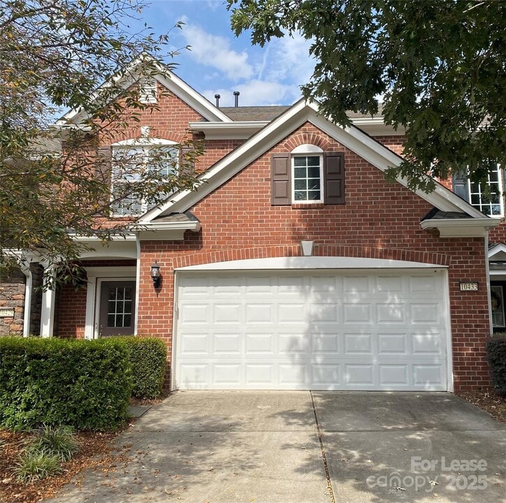 10433 Blairbeth Street in Charlotte, NC - Building Photo