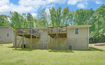 56 Hickory Ct in Toccoa, GA - Building Photo - Building Photo