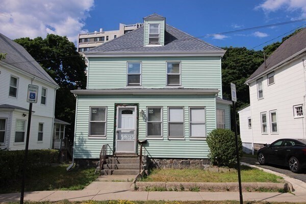 12 Standish Ave in Quincy, MA - Building Photo
