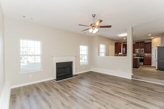 283 Allegrini Drive in Atlanta, GA - Building Photo - Building Photo