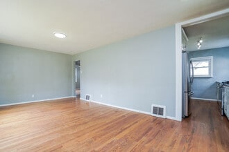 7113 Leona St in St. Louis, MO - Building Photo - Building Photo