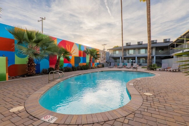 property at 1333 E Thomas Rd