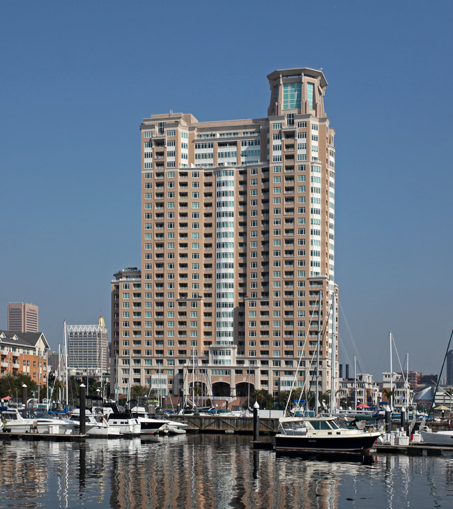 Harborview Towers in Baltimore, MD - Building Photo - Building Photo