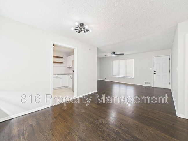 7802 E 108 Terrace in Kansas City, MO - Building Photo - Building Photo