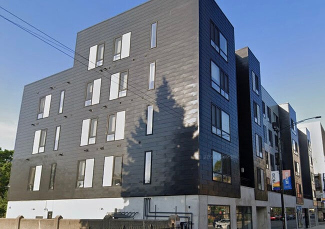 property at 4806 N Magnolia Ave