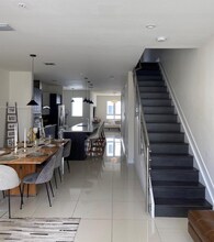 10225 NW 63rd Ter, Unit 204 in Doral, FL - Building Photo - Building Photo