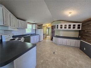 4225 Yarborough Rd in Hope Mills, NC - Building Photo - Building Photo