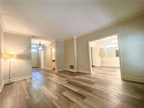 1160 Old Windsor Pkwy in Atlanta, GA - Building Photo - Building Photo