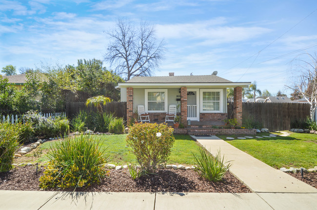 2008 7th St, La Verne CA 91750