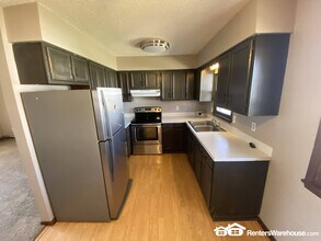 403 Hatton Ave in Dallas Center, IA - Building Photo - Building Photo