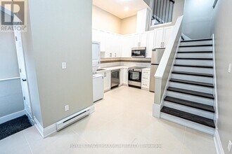 84 Enfield Ave in Toronto, ON - Building Photo - Building Photo