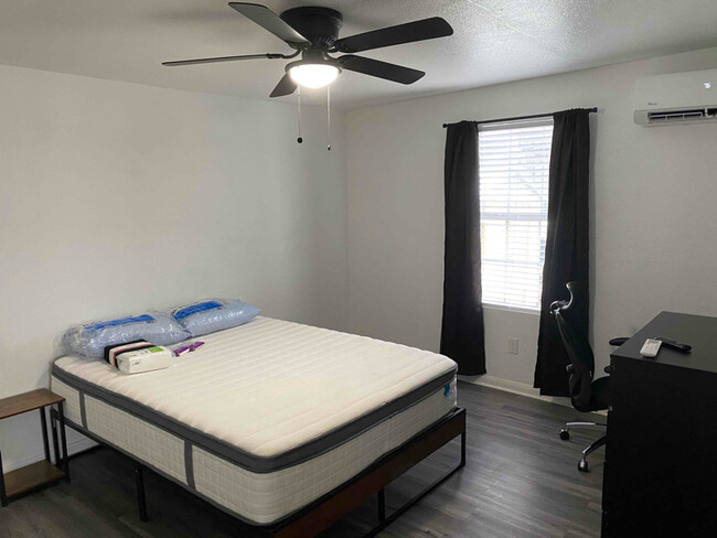 property at 5415 Buena Vista St