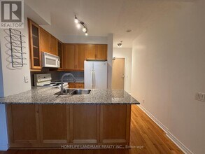 60 Byng Ave in Toronto, ON - Building Photo - Building Photo