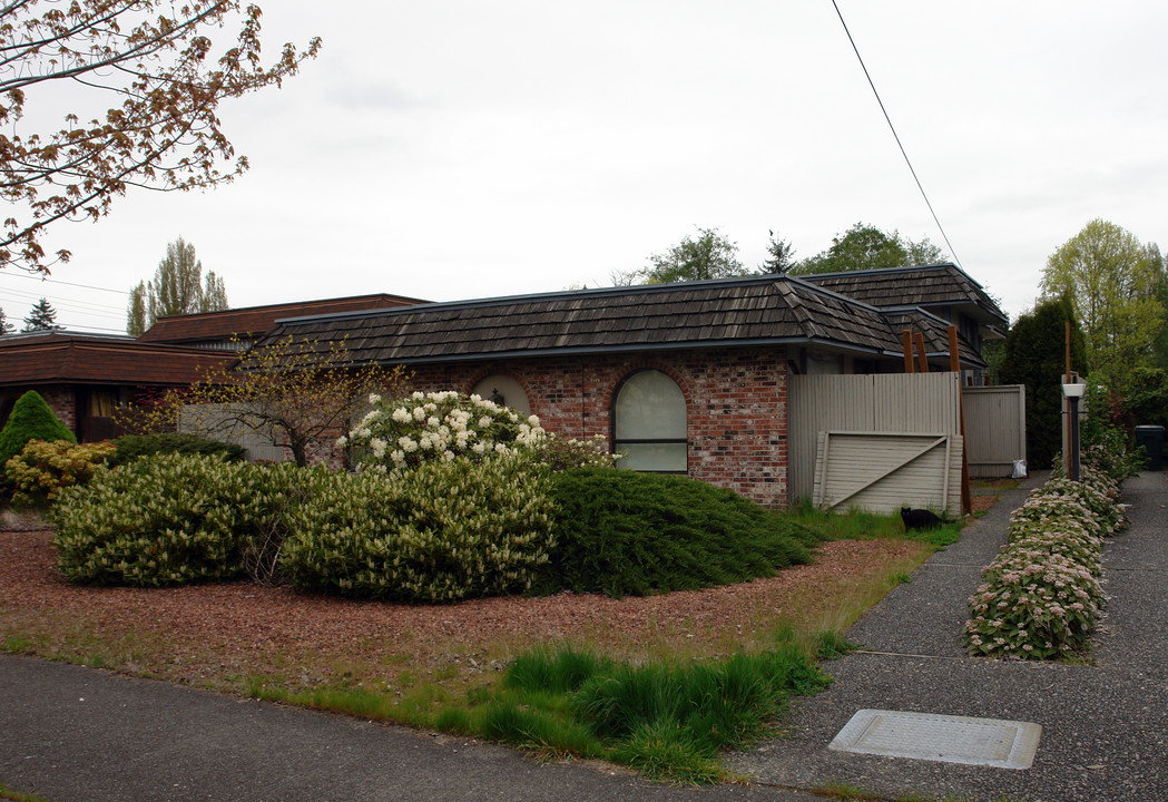 9546 Interlake Ave in Seattle, WA - Foto de edificio