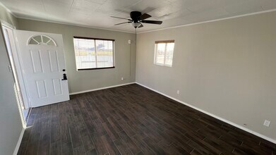 1109 7th St, Unit #Half in Alamogordo, NM - Building Photo - Building Photo