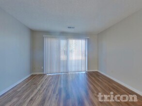 1213 Essex Dr in Fairfield, CA - Building Photo - Building Photo