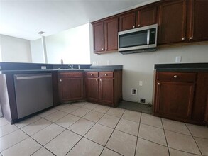 528 Noble Grove Ln in Fort Worth, TX - Building Photo - Building Photo