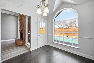 1915 Paloma Way in Arlington, TX - Building Photo - Building Photo