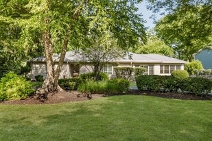 7525 N Meridian St in Indianapolis, IN - Building Photo