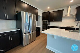 150 Corapeake Wy in Apex, NC - Foto de edificio - Building Photo