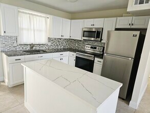 5894 Longbow Ln in West Palm Beach, FL - Building Photo - Building Photo