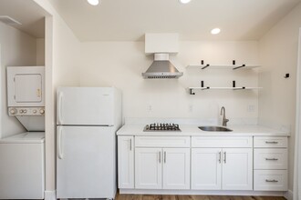 3914 Cameo Dr in Oceanside, CA - Building Photo - Building Photo