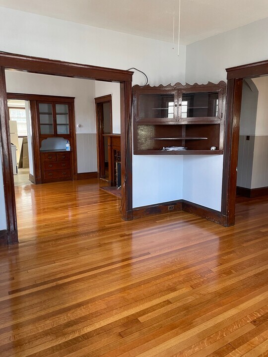 38 Surrey St, Unit 2 in Boston, MA - Building Photo