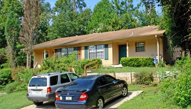 712 Pointe Ct in Tallahassee, FL - Building Photo - Building Photo