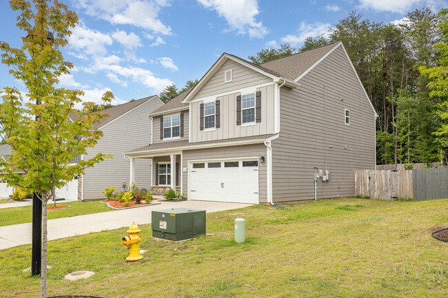 126 Tanner Loop in Troutman, NC - Foto de edificio - Building Photo