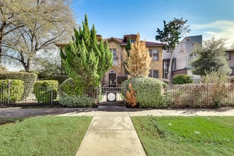 The Bryan Apartments in Dallas, TX - Building Photo - Building Photo