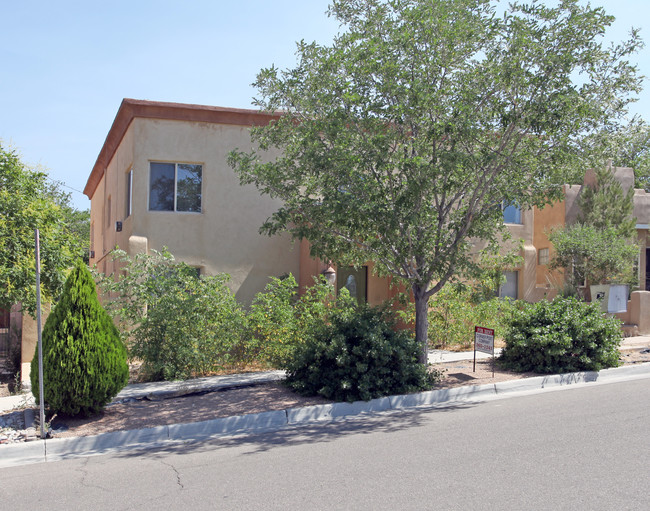 Copper Residences Apartments in Albuquerque, NM - Foto de edificio - Building Photo