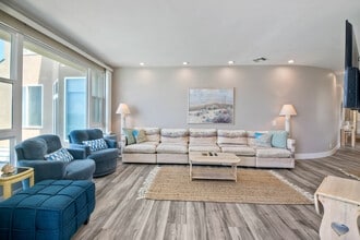 901 S Pacific St in Oceanside, CA - Building Photo - Building Photo