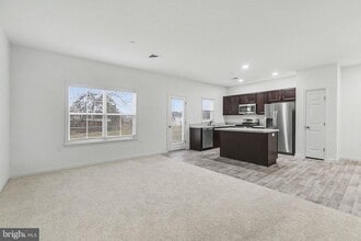 7867 Oakbrook Dr in Harrisburg, PA - Building Photo - Building Photo