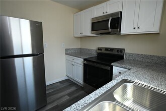 2830 Cedar St in Las Vegas, NV - Building Photo - Building Photo