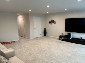 836 Blackcomb Dr in Cincinnati, OH - Building Photo - Building Photo