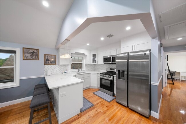 230-09 Edgewood Ave in Queens, NY - Building Photo - Building Photo