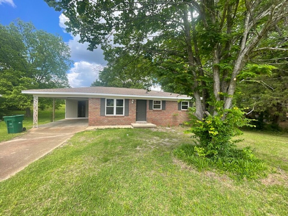 914 Harrison St in Tupelo, MS - Building Photo