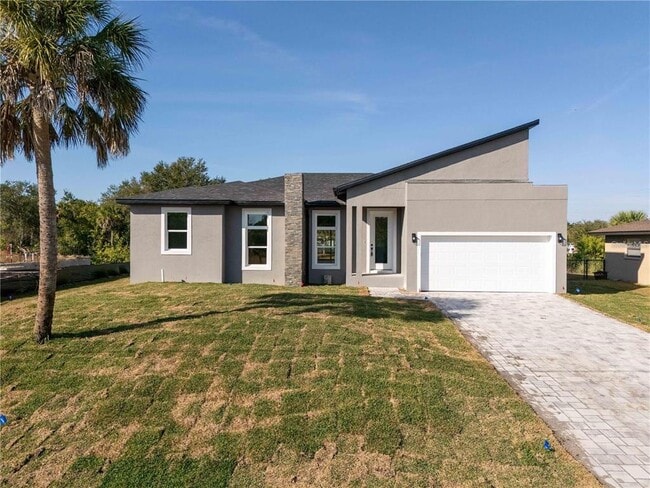 property at 15 Ramblewood St