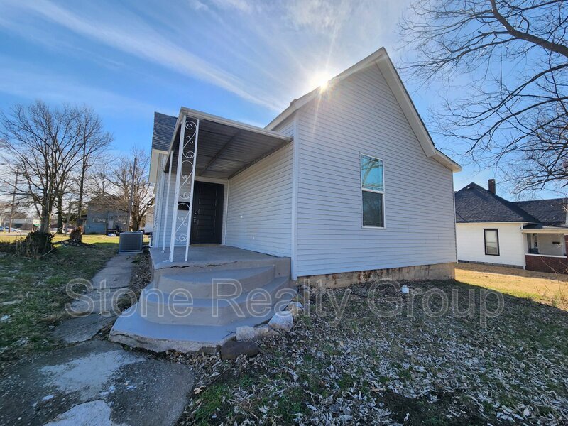 2445 Liberty Ave in Terre Haute, IN - Building Photo