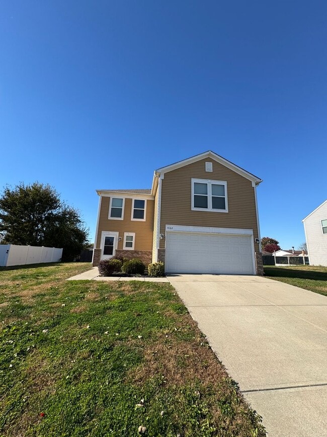 4664 Willowbrook Dr in Columbus, IN - Building Photo - Building Photo