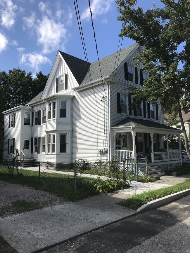 property at 8 Lincoln Ave