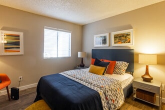 Azul Apartments in Phoenix, AZ - Building Photo - Interior Photo