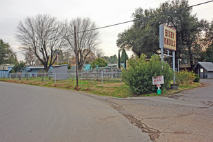 Bixby Knolls Mobile Home Park Apartments