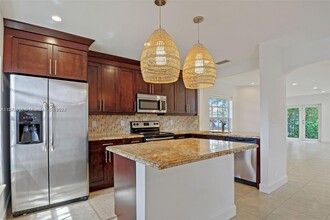 923 Opal Terrace in Weston, FL - Building Photo - Building Photo